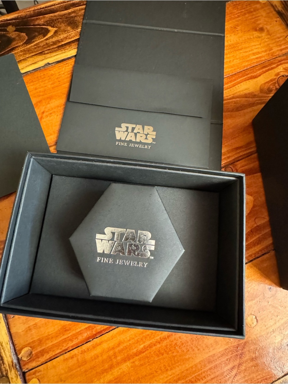Ahsoka Tano Star Wars Fine Jewelry Sterling Silver Diamond Necklace - Picture 3 of 5